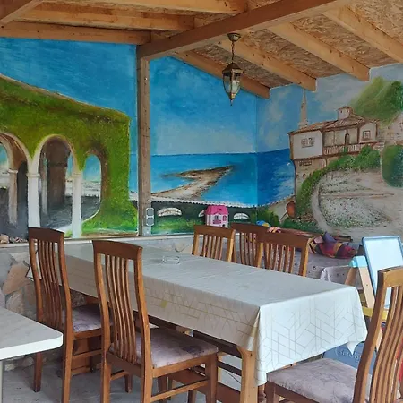 Detelina Ferienhaus *